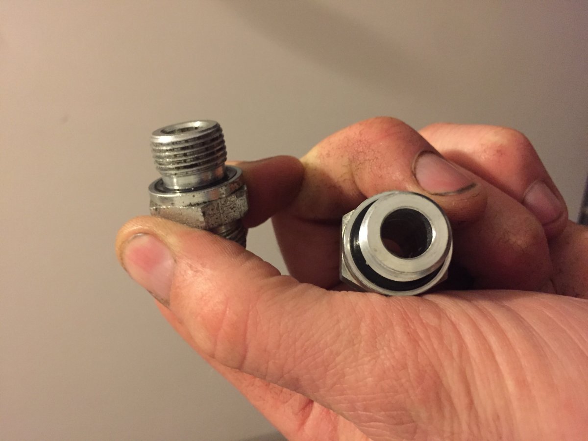 What hydraulic fittings are these?