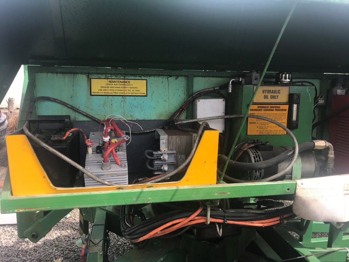 Battery Box 1.jpg