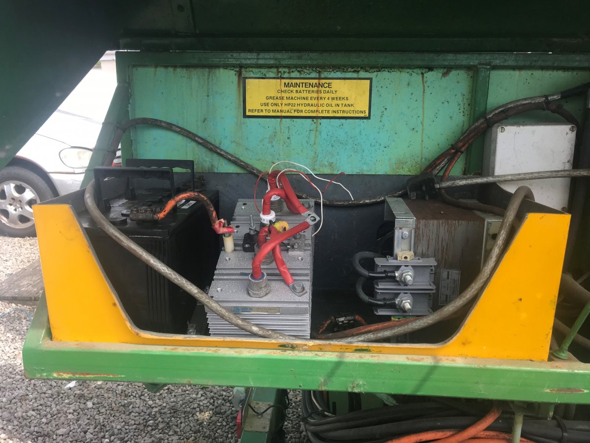Battery Box.jpg