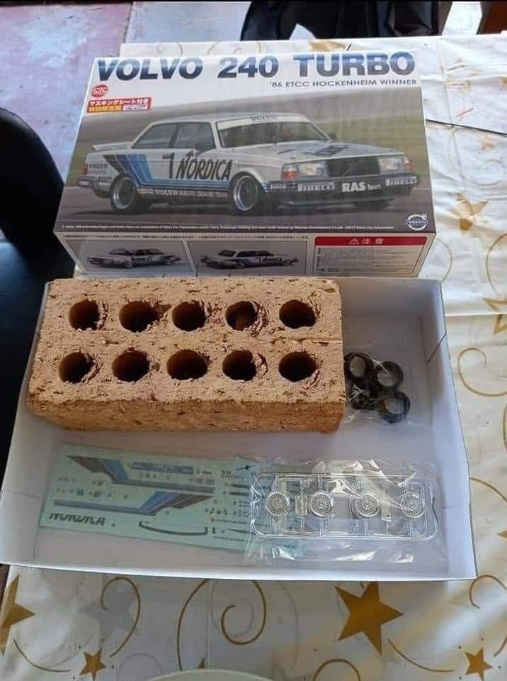FUKtr9PWQAUFGbz.jpg