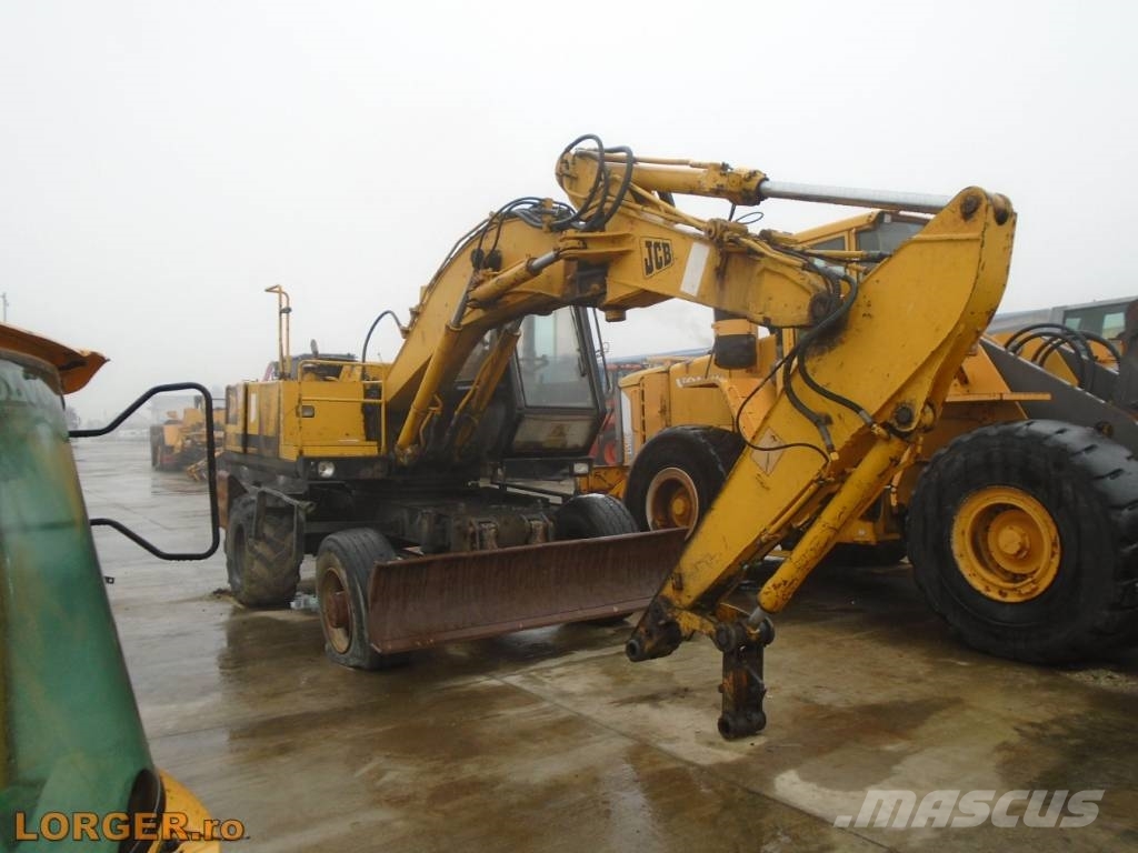jcb-js-130-w,0409212b.jpg