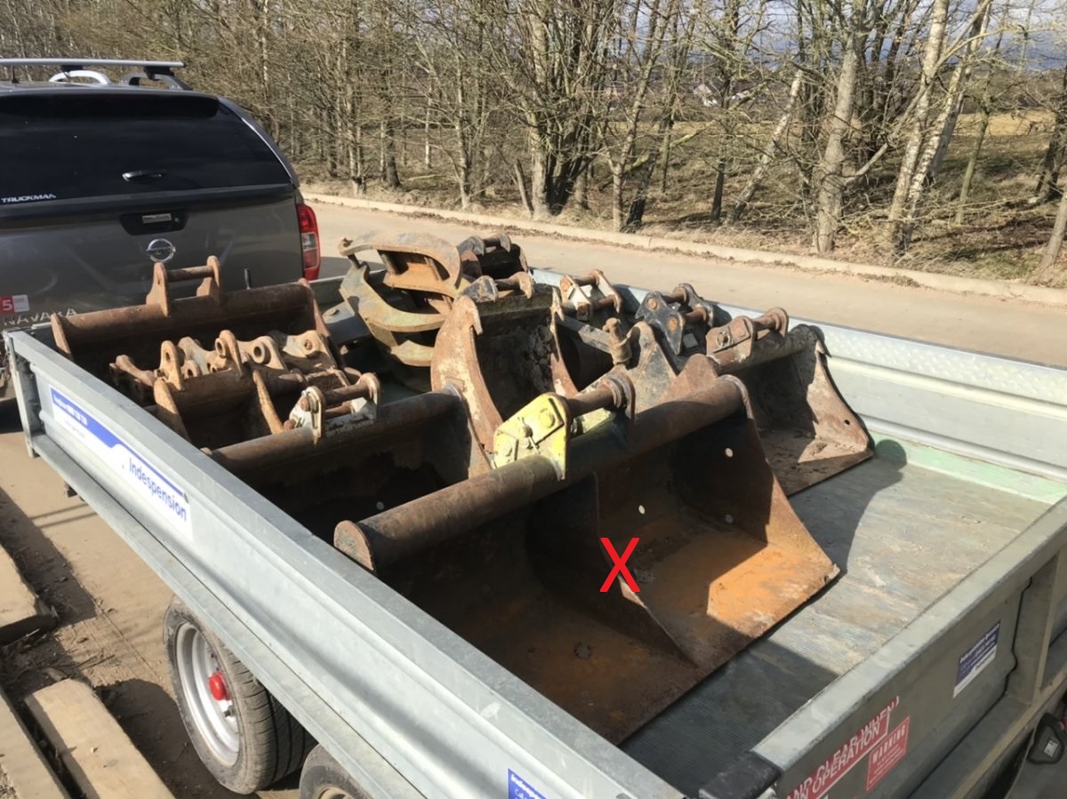 routy's buckets x.jpg