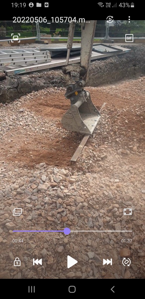 Screenshot_20220506-191941_Video Player.jpg