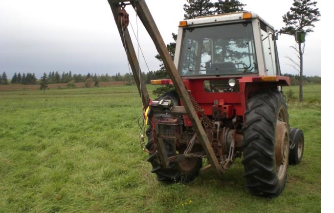 tractor gin pole.jpg