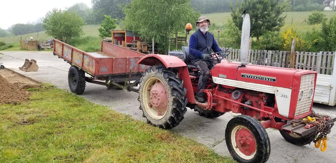 tractor.jpg