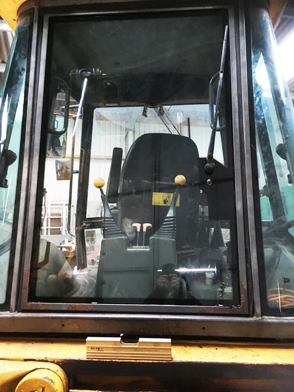 Window6(S).jpg