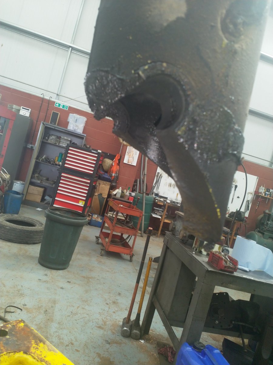 XT200 Broken body 3.jpg
