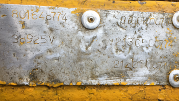 JCB VIN Plate.png