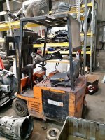 forklift.jpg