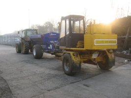 Stan's spreader loader (5).jpg Stan's spreader loader (5).jpg