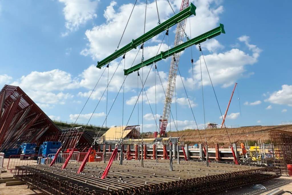 www.theconstructionindex.co.uk